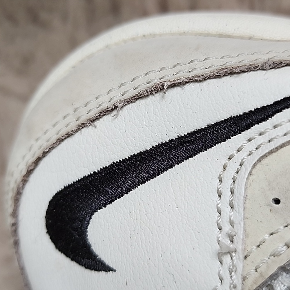 NIKE - Picture 11 of 13